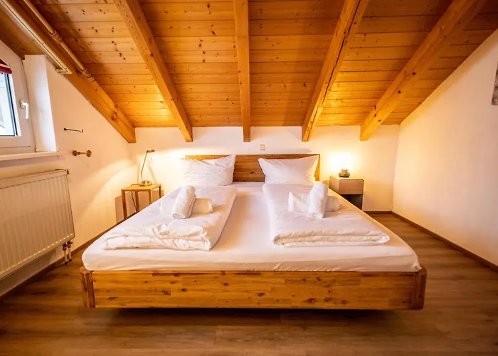 Kuschelige Ferienwohnung Mit Balkon & Free Wifi
