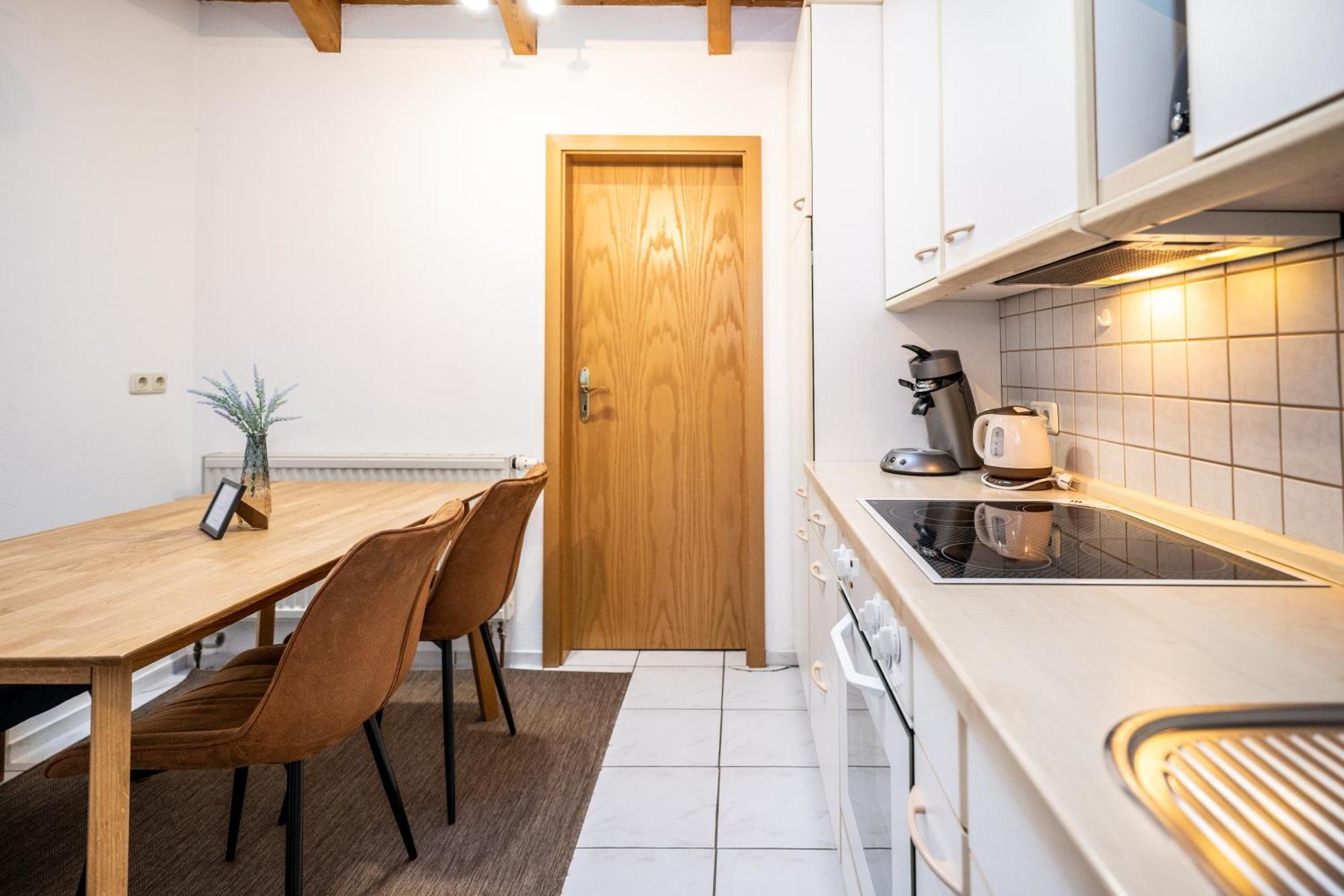 Kuschelige Mit Balkon & Free Wifi Apartment